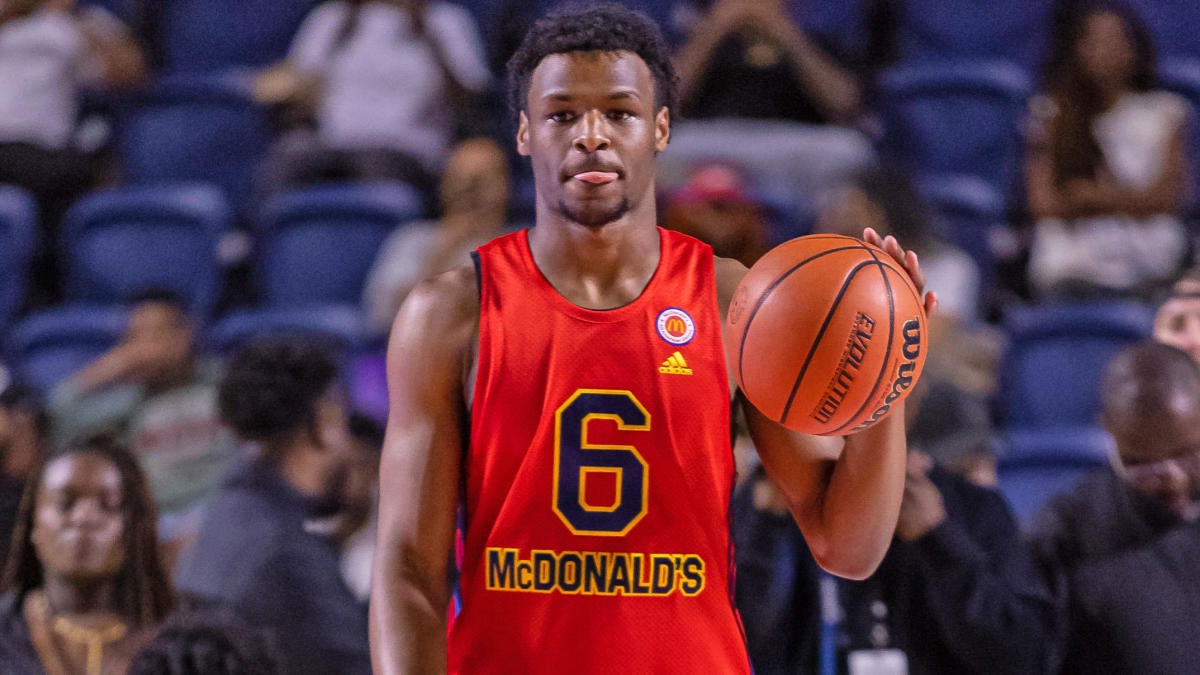 LeBron James is hyped watching Bronny get hot from deep in McDonald's